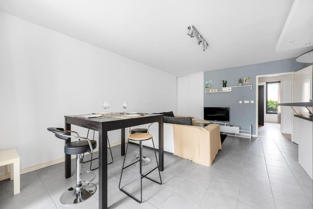 T3 Terrasse + Parking - Proche Aeroport Et Meet Apartment Blagnac Bagian luar foto